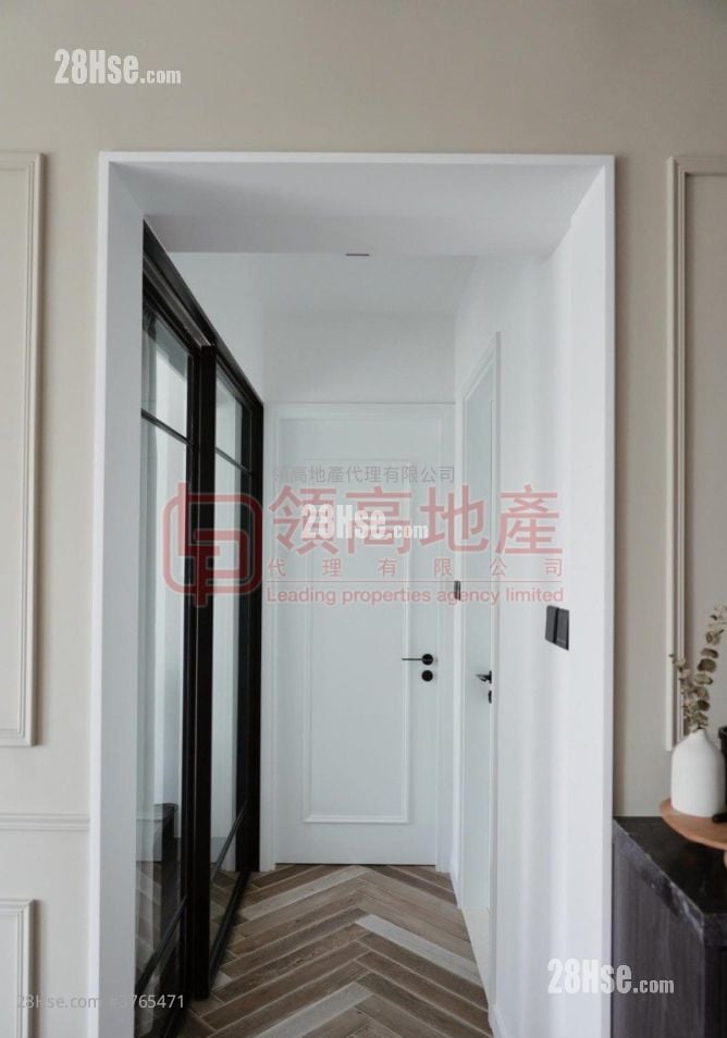 Sorrento Sell 3 Bedrooms , 2 Bathrooms 808 ft²