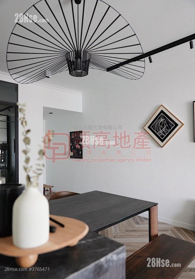 Sorrento Sell 3 Bedrooms , 2 Bathrooms 808 ft²