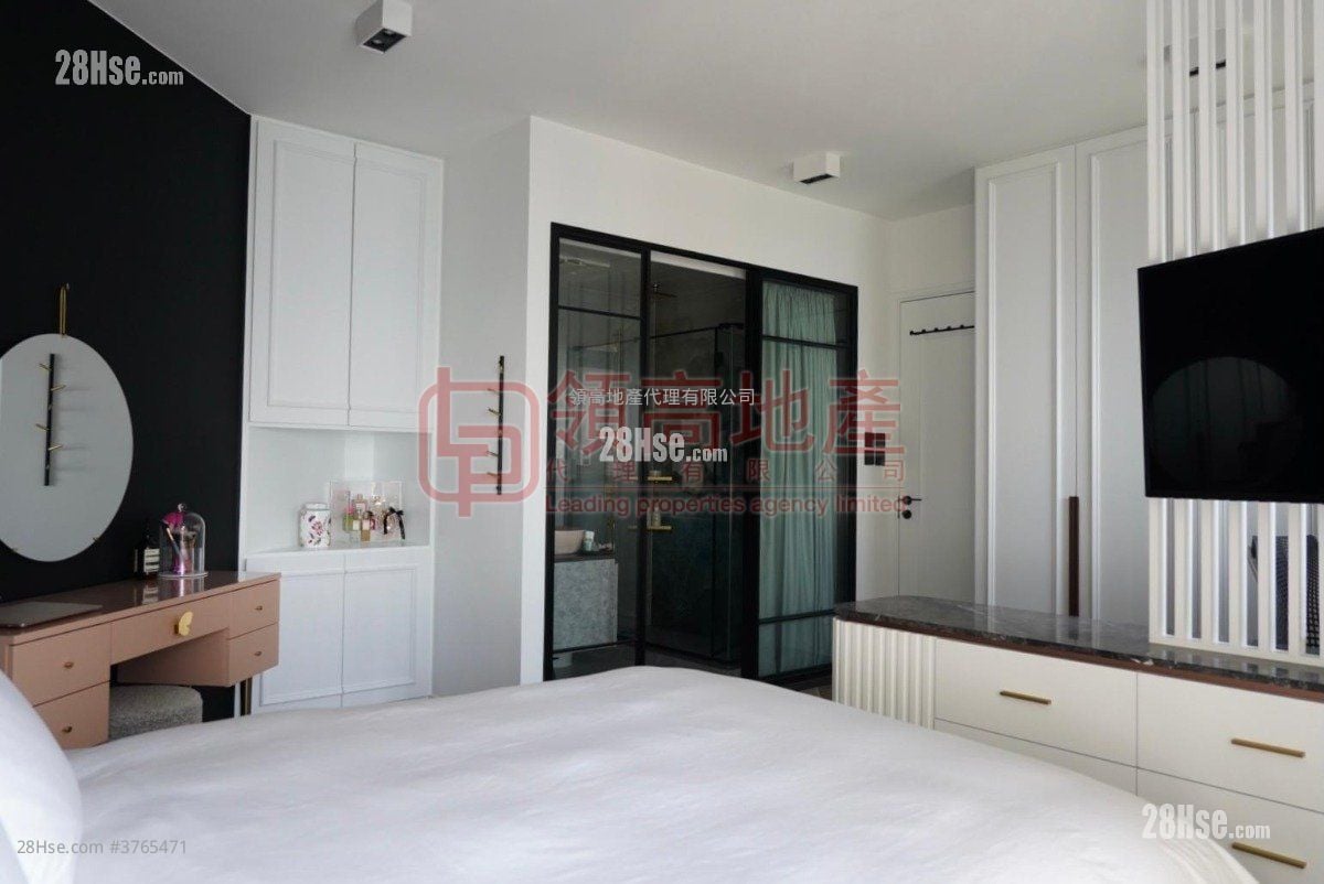 Sorrento Sell 3 Bedrooms , 2 Bathrooms 808 ft²