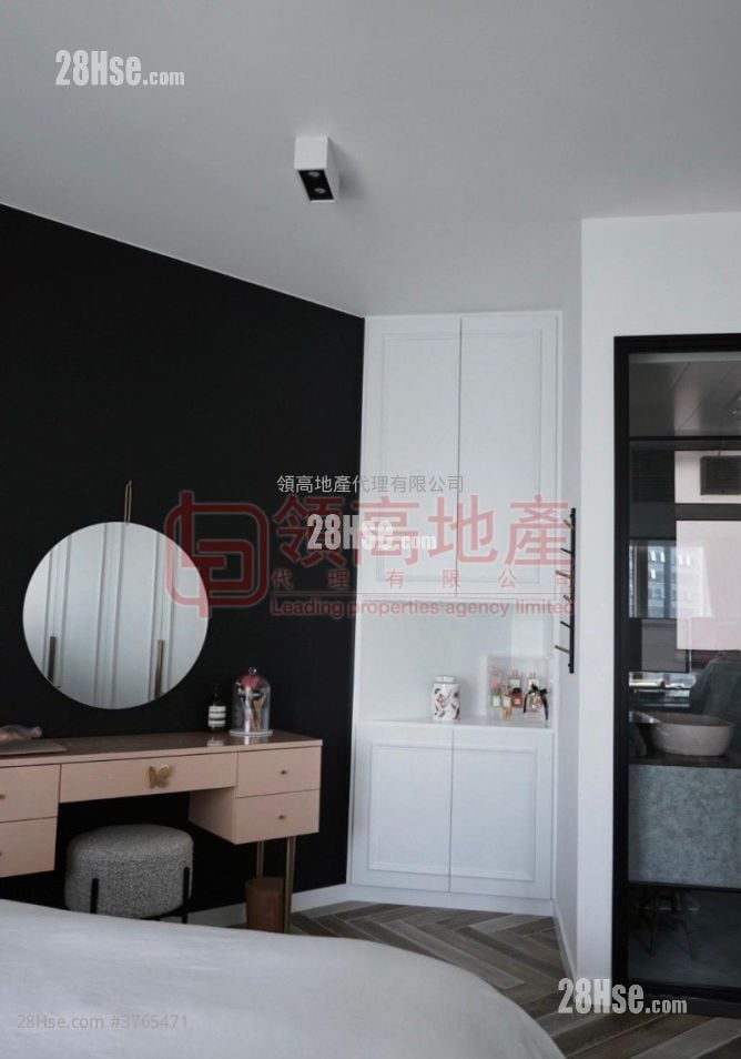 Sorrento Sell 3 Bedrooms , 2 Bathrooms 808 ft²