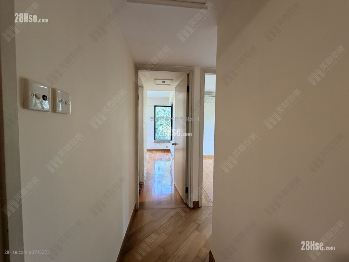 悠然山庄 售盘 3 房 , 2 浴室 914 平方尺