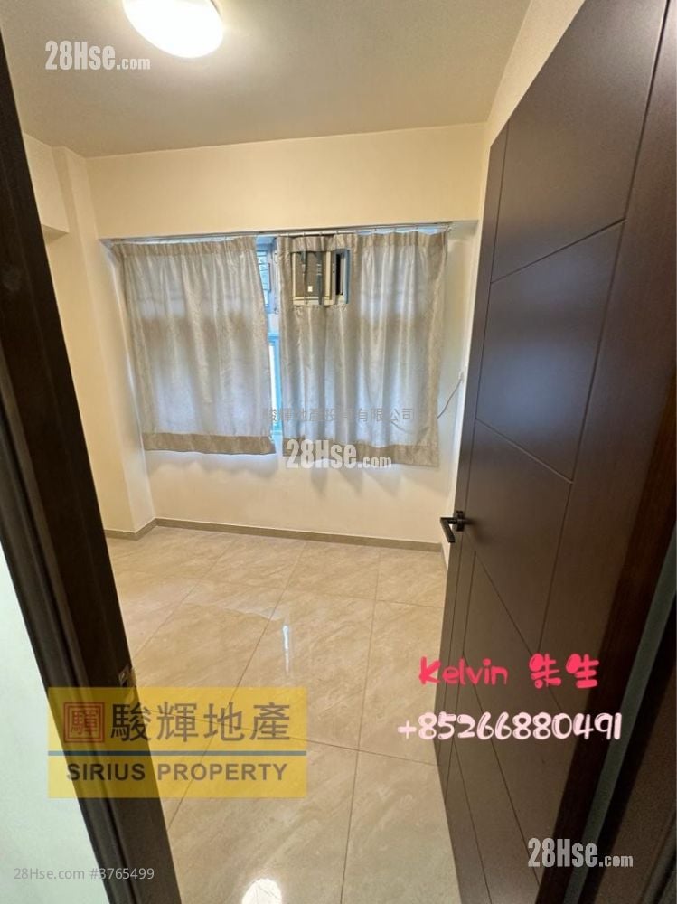 Hang Moon Building Sell 2 Bedrooms , 1 Bathroom 409 ft²