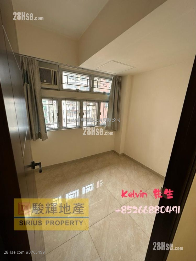 Hang Moon Building Sell 2 Bedrooms , 1 Bathroom 409 ft²