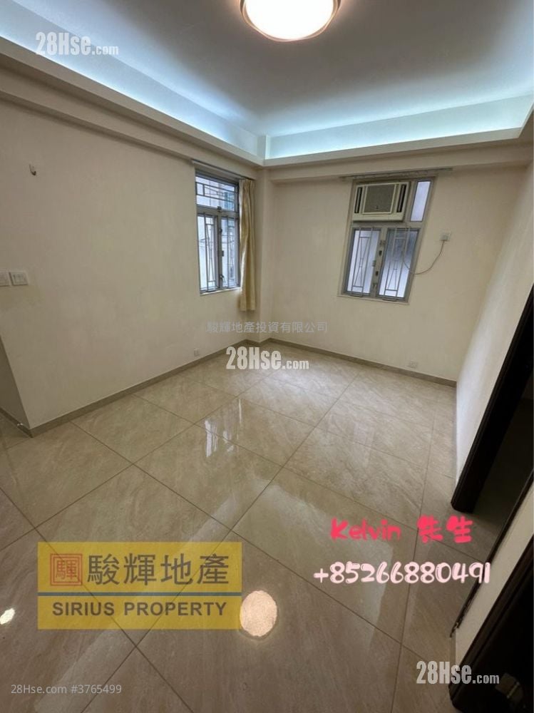 Hang Moon Building Sell 2 Bedrooms , 1 Bathroom 409 ft²
