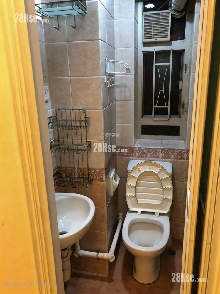 Shatin Centre Sell 2 Bedrooms 347 ft²