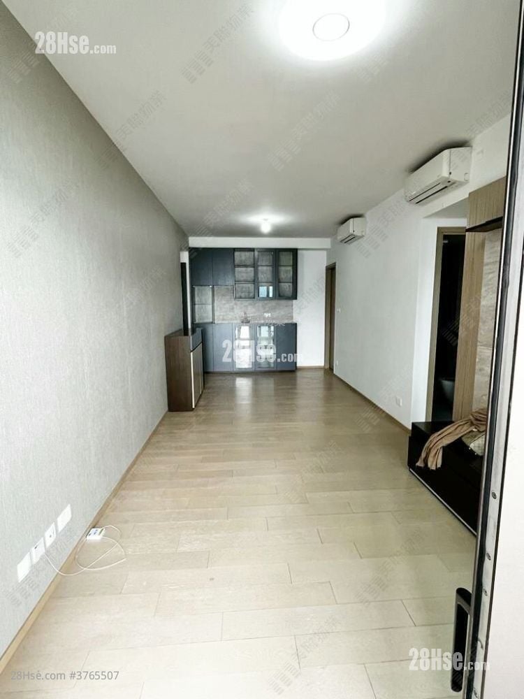 Lp6 Sell 3 Bedrooms , 2 Bathrooms 906 ft²