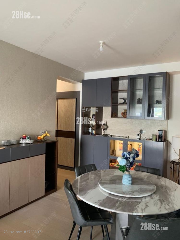 Lp6 Sell 3 Bedrooms , 2 Bathrooms 906 ft²