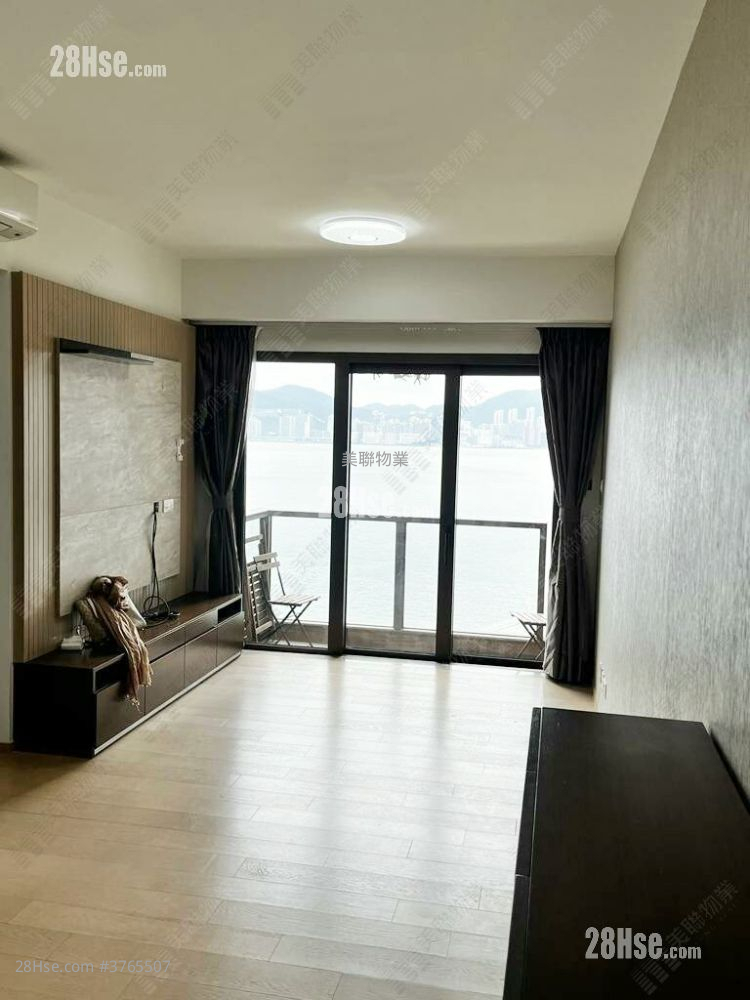 Lp6 Sell 3 Bedrooms , 2 Bathrooms 906 ft²