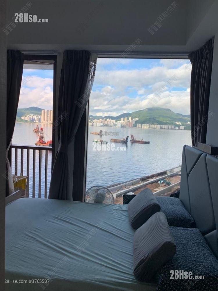 Lp6 Sell 3 Bedrooms , 2 Bathrooms 906 ft²