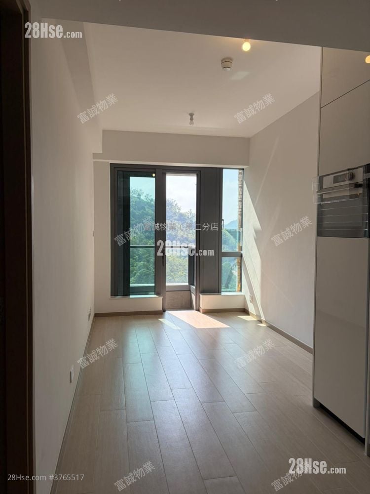 朗誉 租盘 246 平方尺