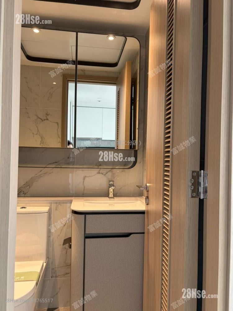 朗誉 租盘 246 平方尺