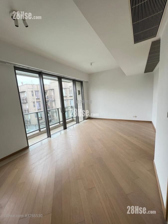 The Woodsville Sell 2,174 ft²