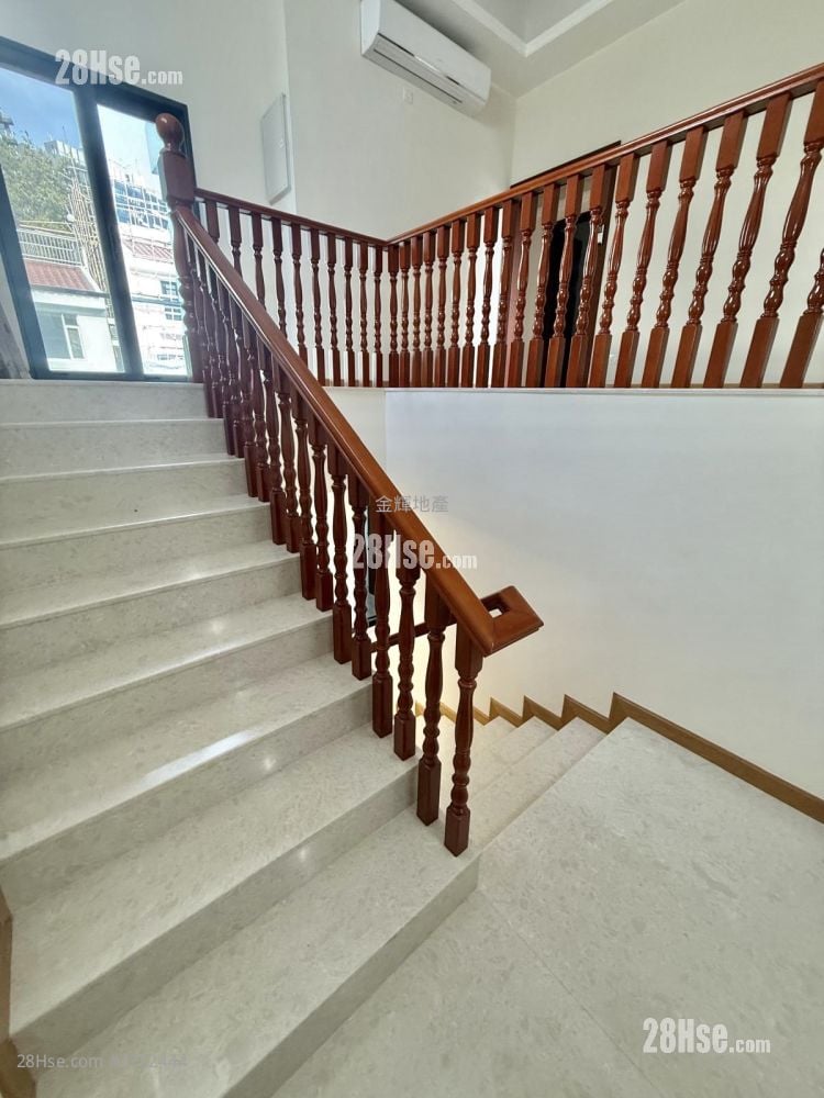 蒙地卡羅別墅 租盤 5+ 房 , 3 浴室 2,044 平方呎