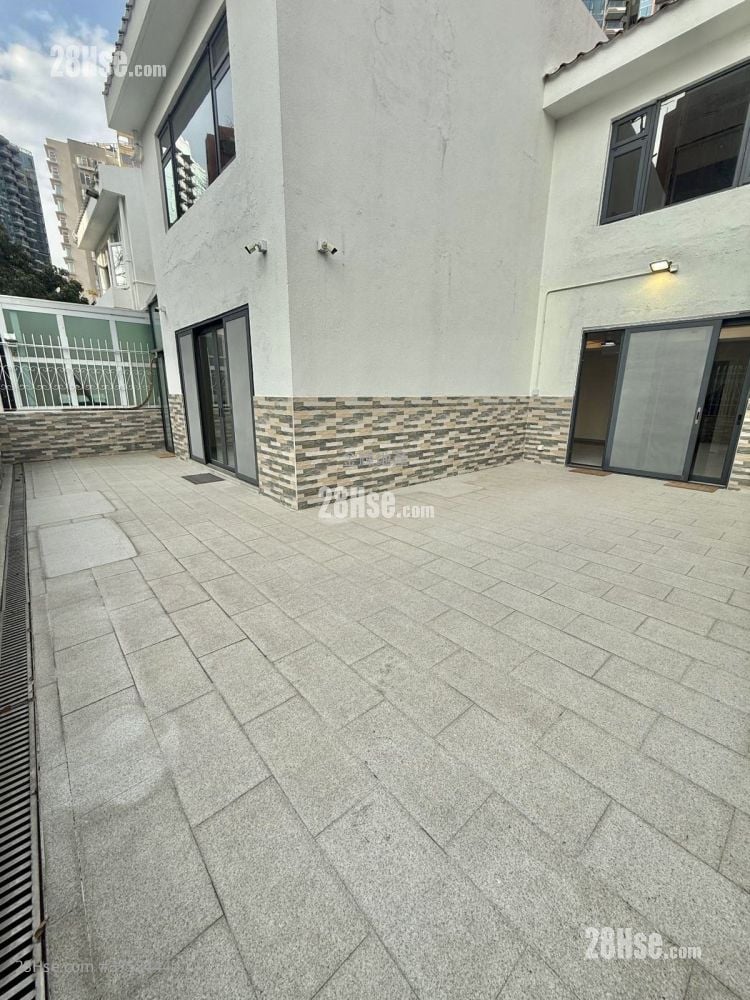 蒙地卡羅別墅 租盤 5+ 房 , 3 浴室 2,044 平方呎