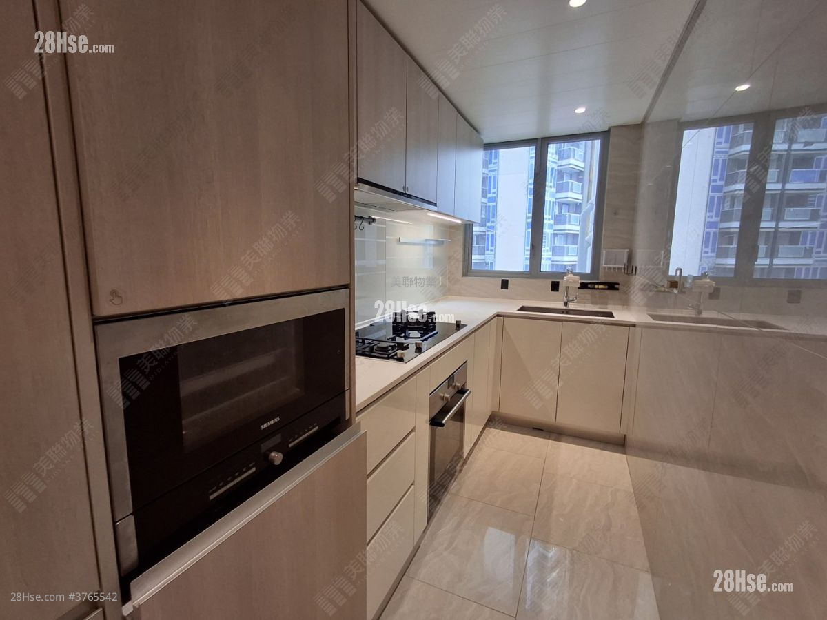 MALIBU 售盘 4 房 , 3 浴室 1,087 平方尺