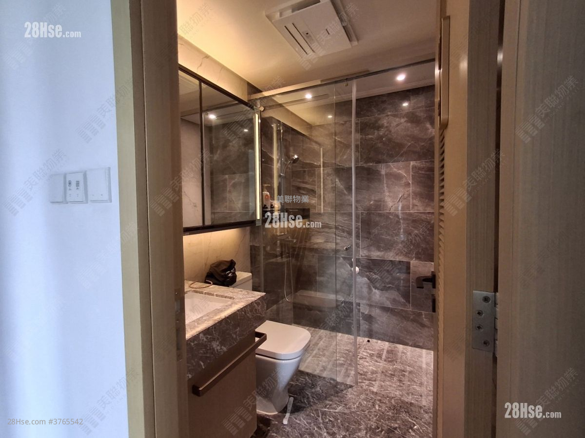 MALIBU 售盘 4 房 , 3 浴室 1,087 平方尺