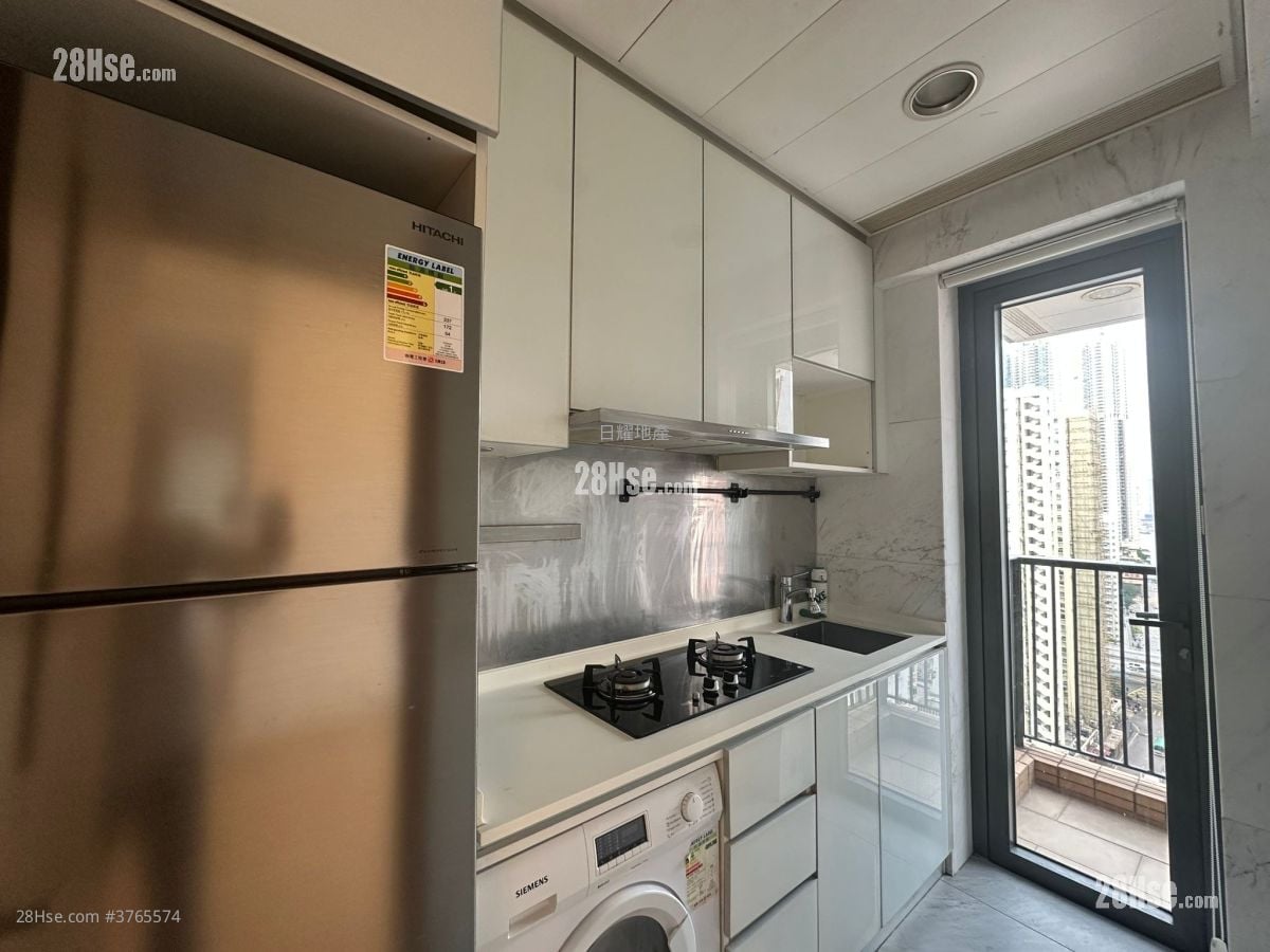 18 Upper East Sell 2 Bedrooms , 1 Bathroom 469 ft²