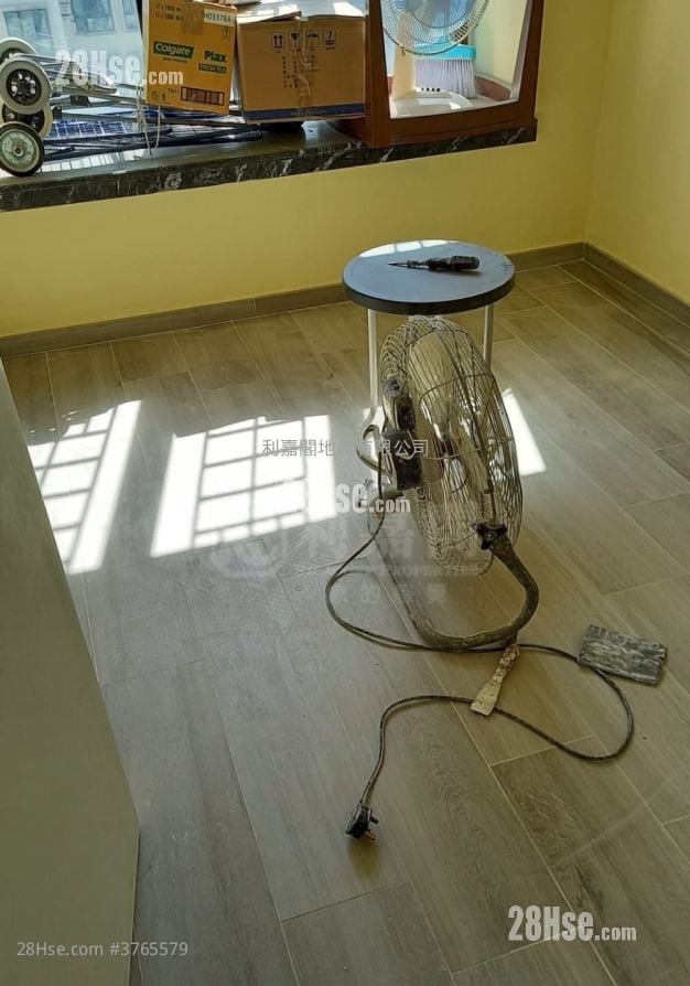 Finery Park Sell 2 Bedrooms , 1 Bathroom 410 ft²