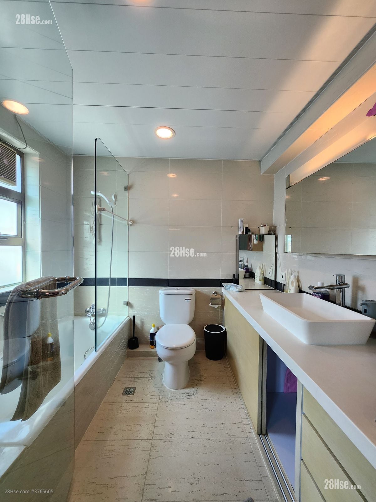 村屋 售盘 3 房 , 3 浴室