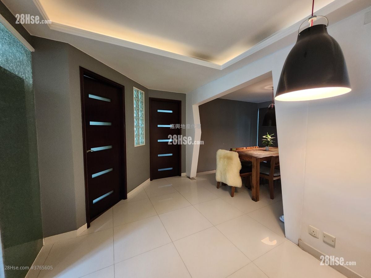 村屋 售盘 3 房 , 3 浴室