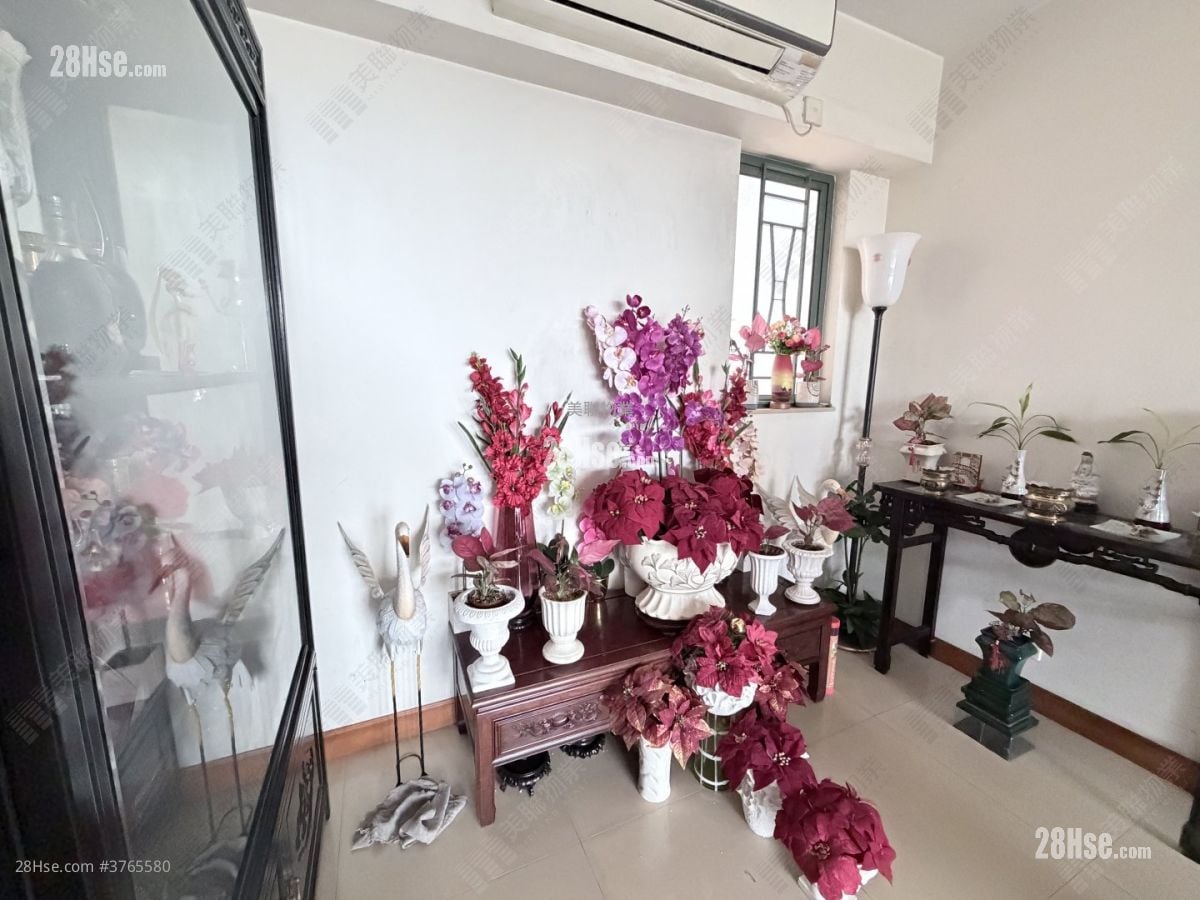 Oceania Heights Sell 3 Bedrooms 586 ft²