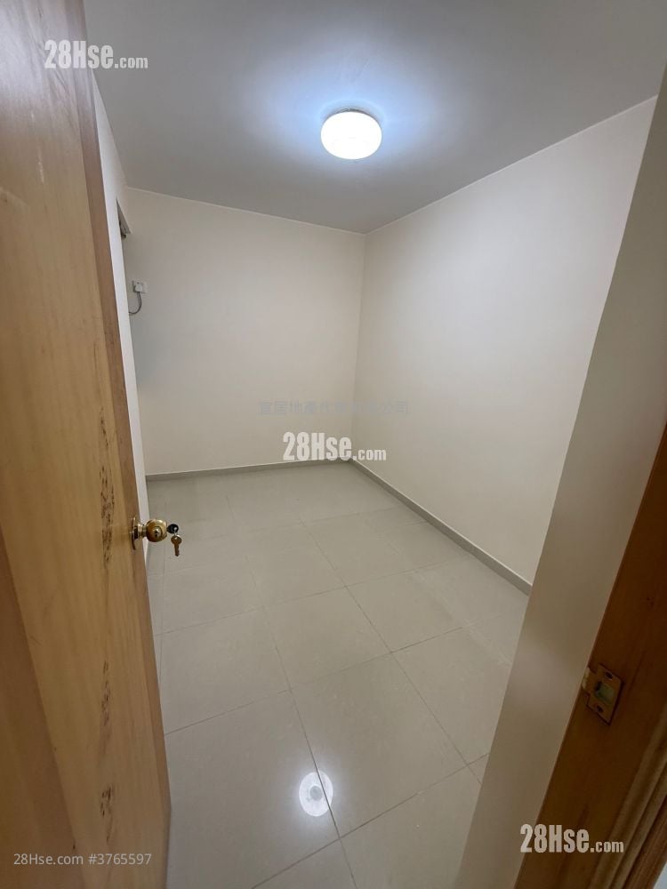 怡阁苑 售盘 2 房 , 1 浴室 530 平方尺