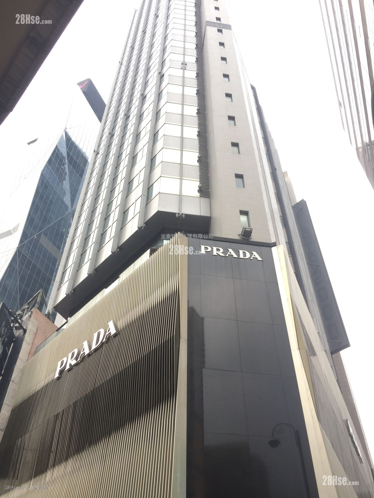 2000年广场 租盘 5+ 房 , 2 厕所