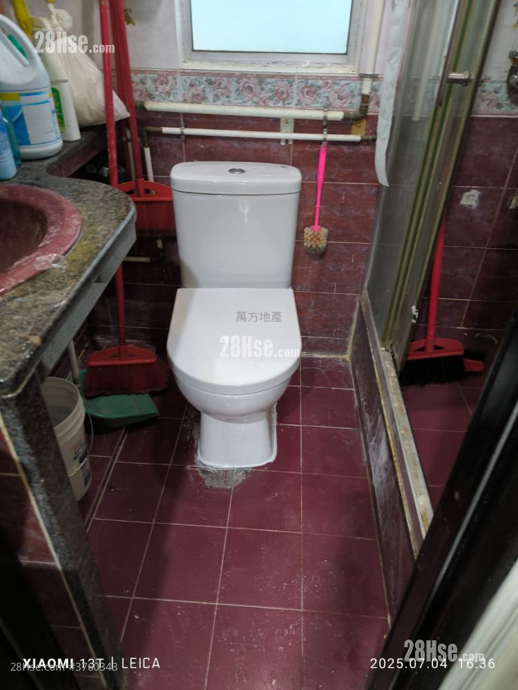 Greenwood Garden Sell 2 Bedrooms , 1 Bathroom 271 ft²