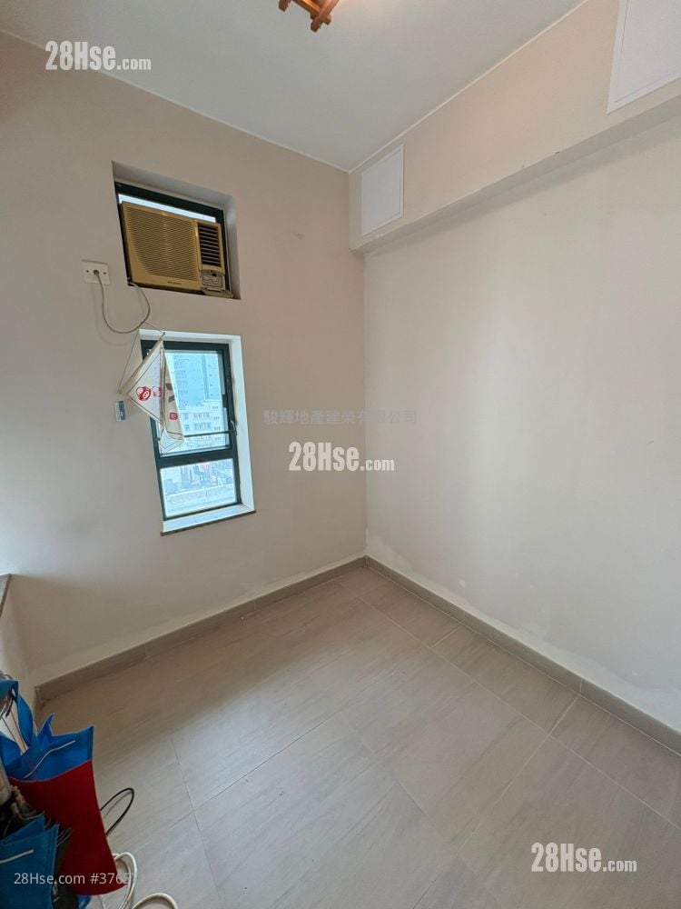 Yau On Court Sell 2 Bedrooms , 1 Bathroom 318 ft²