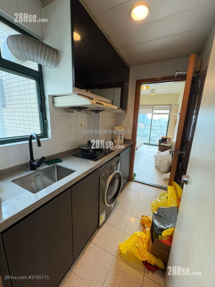 Yau On Court Sell 2 Bedrooms , 1 Bathroom 318 ft²