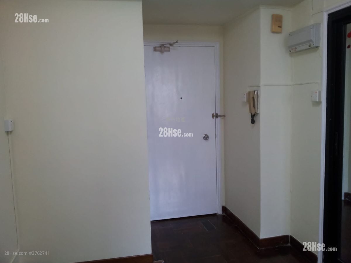 Greenwood Garden Sell 2 Bedrooms , 1 Bathroom 271 ft²