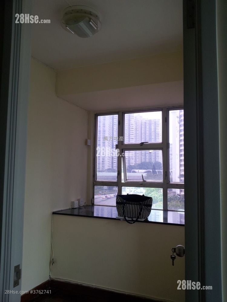 Greenwood Garden Sell 2 Bedrooms , 1 Bathroom 271 ft²