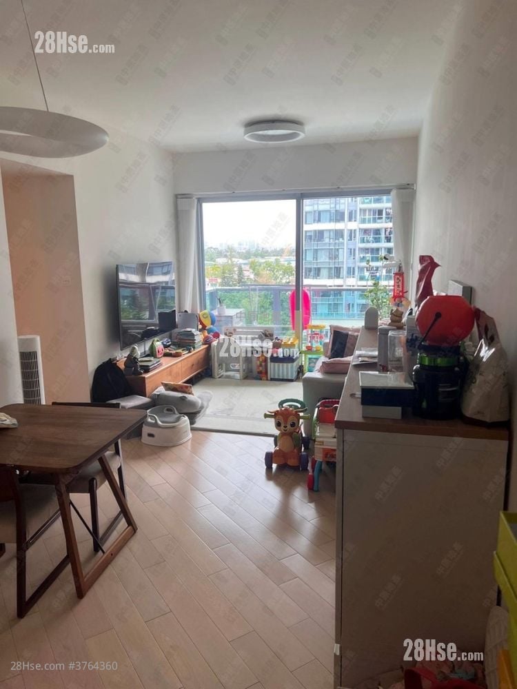 峻峦 售盘 3 房 736 平方尺