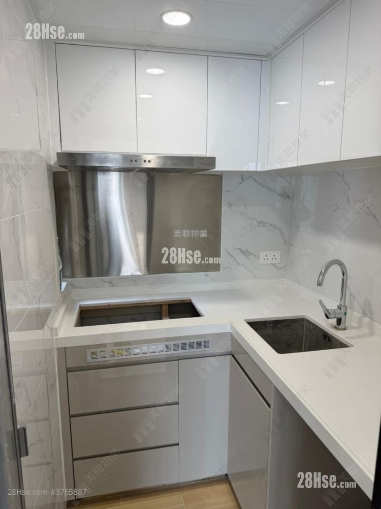 Hong King Garden Sell 2 Bedrooms 336 ft²