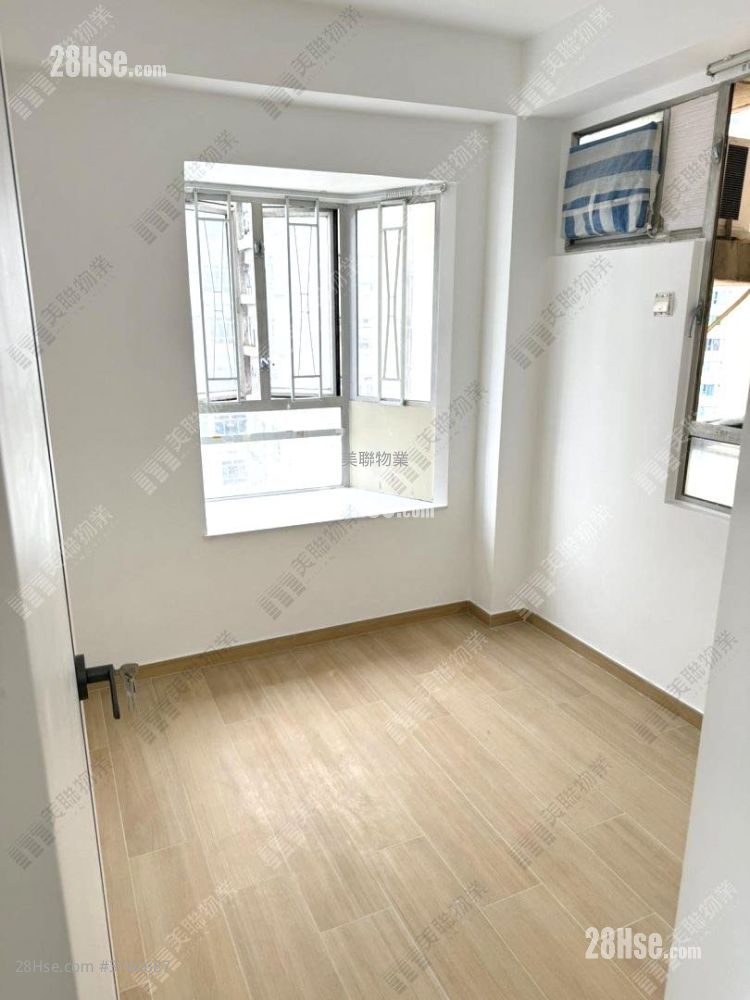 Hong King Garden Sell 2 Bedrooms 336 ft²