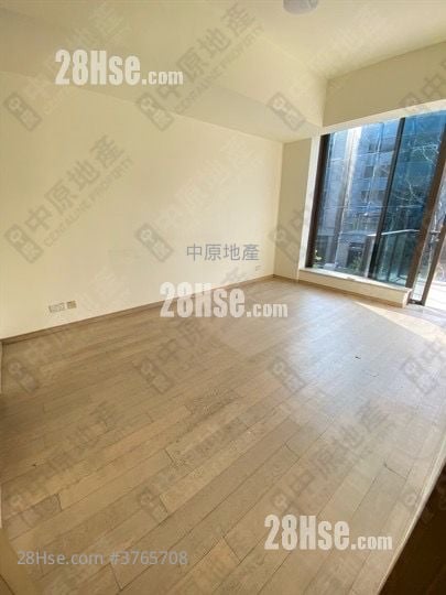 Domus Sell 3 Bedrooms , 3 Bathrooms 2,213 ft²