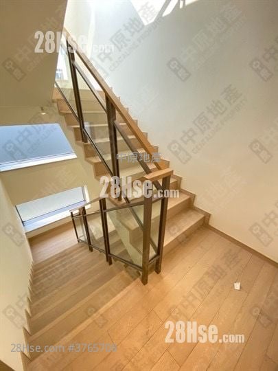 Domus Sell 3 Bedrooms , 3 Bathrooms 2,213 ft²