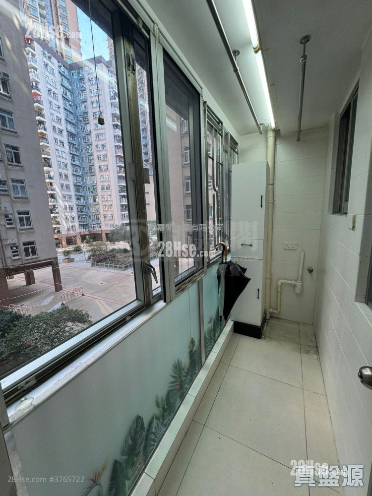 美孚新邨 售盘 4 房 , 2 浴室 1,327 平方尺