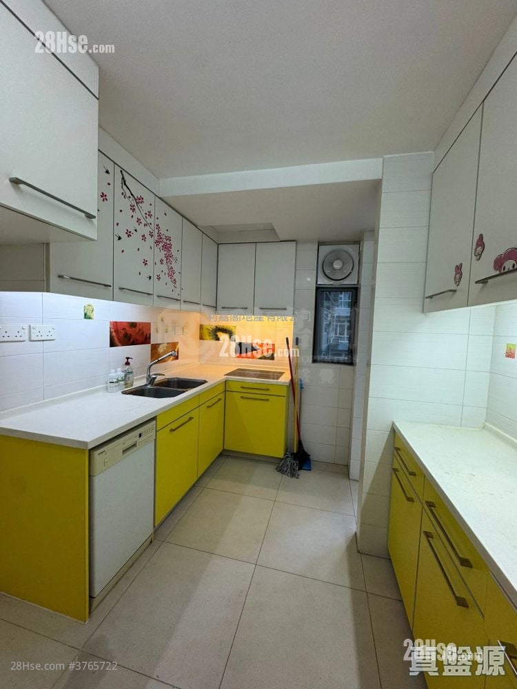 美孚新邨 售盘 4 房 , 2 浴室 1,327 平方尺