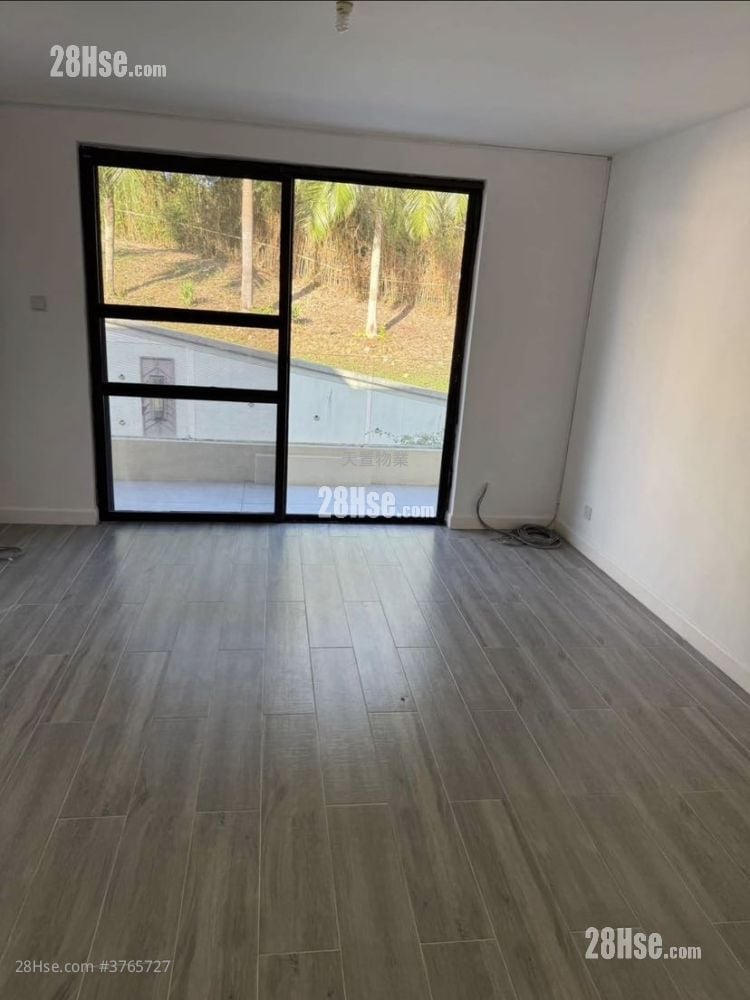 村屋 售盘 3 房 , 3 浴室 2,100 平方尺