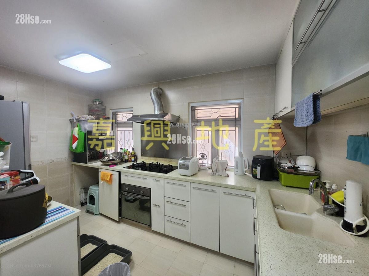 秀麗花園 售盤 2 房 , 1 浴室