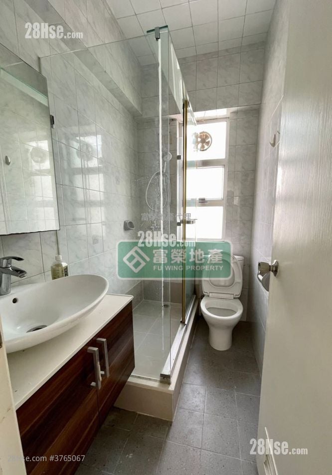 华美阁 售盘 3 房 , 2 浴室 733 平方尺