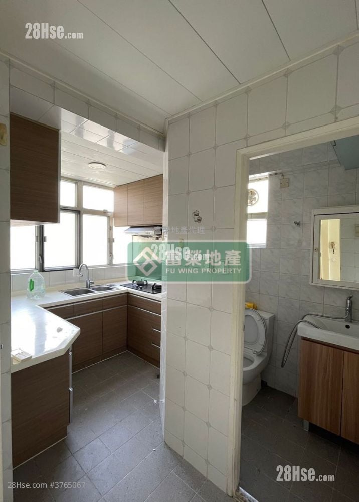 华美阁 售盘 3 房 , 2 浴室 733 平方尺