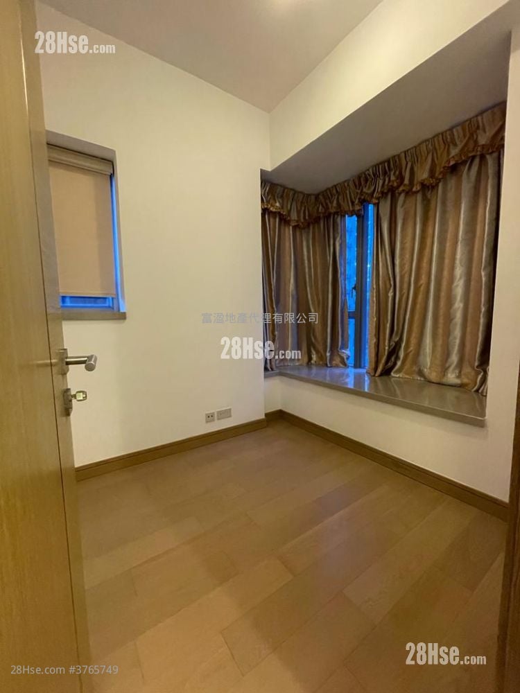 The Reach Sell 2 Bedrooms , 1 Bathroom 442 ft²