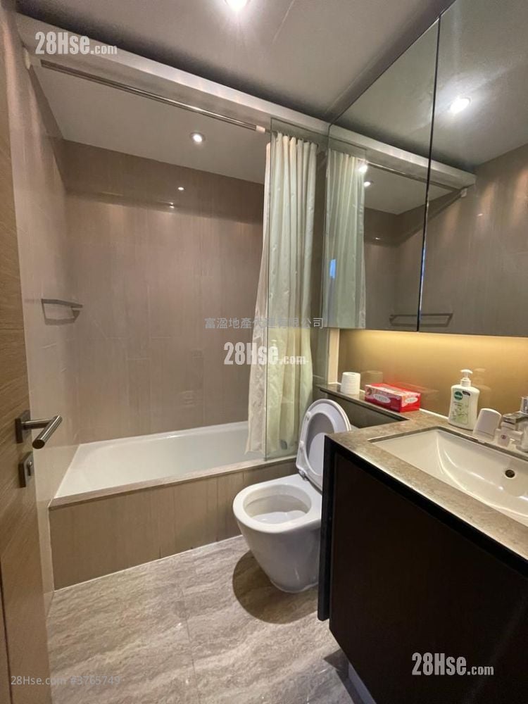 The Reach Sell 2 Bedrooms , 1 Bathroom 442 ft²