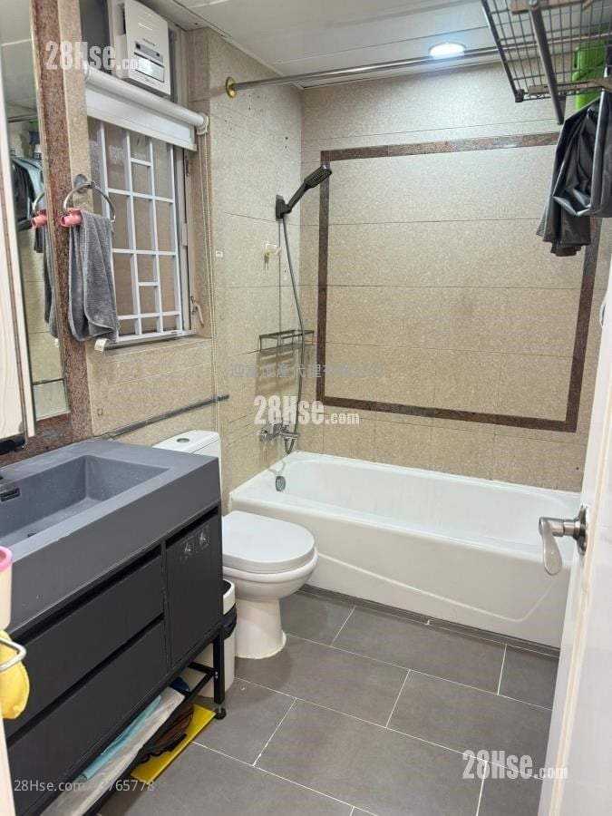 海逸豪园 售盘 2 房 , 1 浴室 538 平方尺