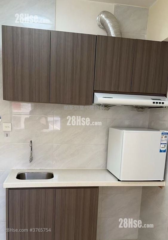 Kam Shek Building Sell 385 ft²