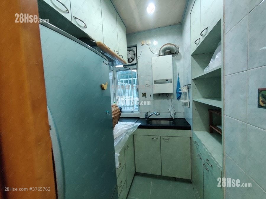 厨房: 荃威花园 售盘 2 房 , 1 浴室 395 平方尺