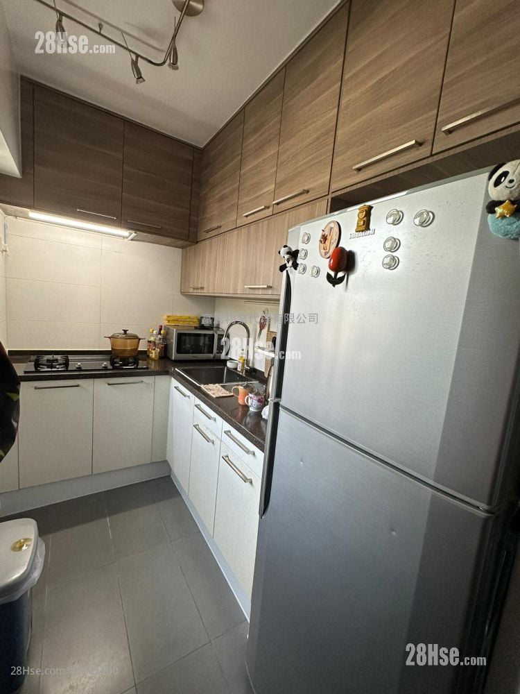 Sea Crest Villa Sell 2 Bedrooms , 1 Bathroom 471 ft²