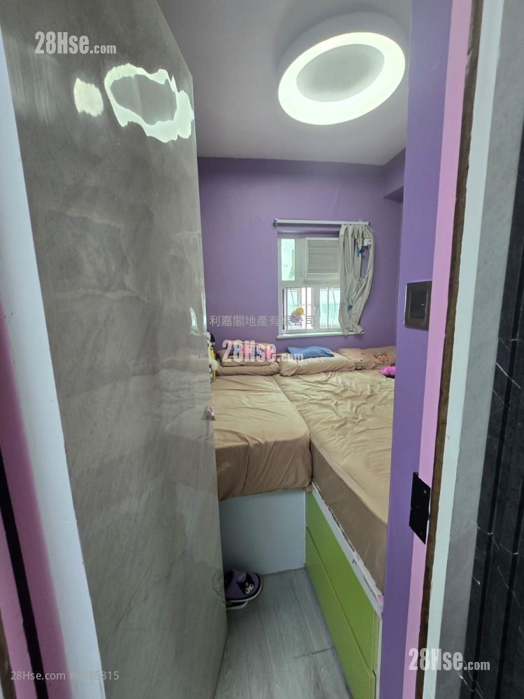 Folkland Mansion Sell 3 Bedrooms , 1 Bathroom 230 ft²